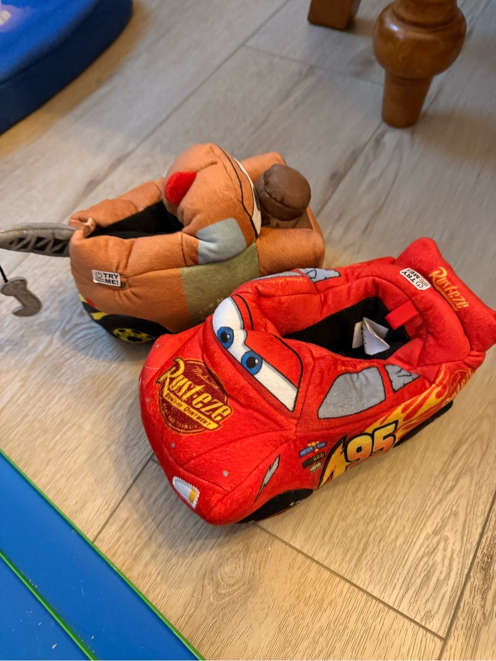 Disney Pixar Cars Lightning McQueen Red Plush Slippers for Kids